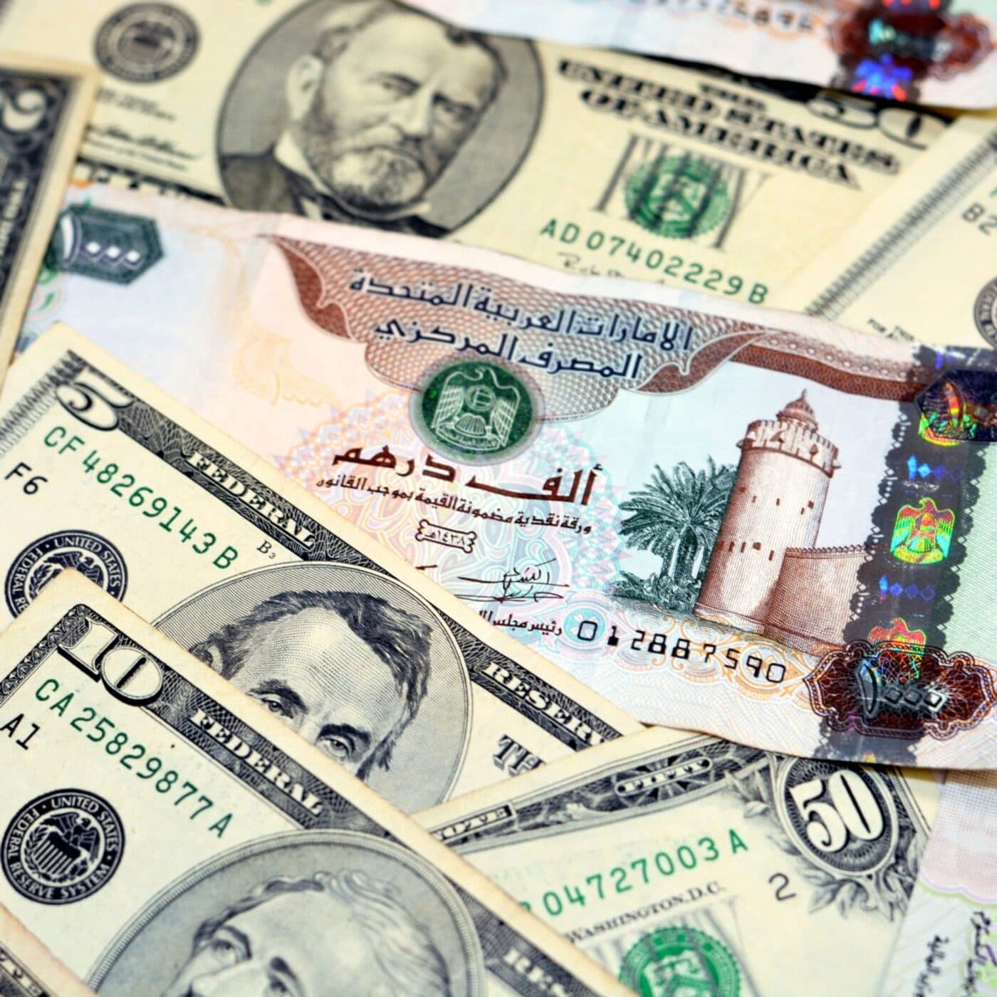 Pourquoi les Émirats demandent-ils des dollars aux États-Unis ? - Chronique économique cover