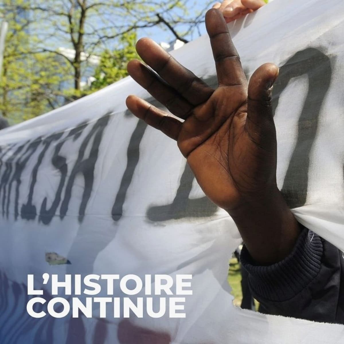 Politique migratoire : trois grandes régularisations depuis les années 70, y en aura-t-il encore ? (Rediffusion) - L’Histoire continue : revivre les grands dossiers médiatiques cover