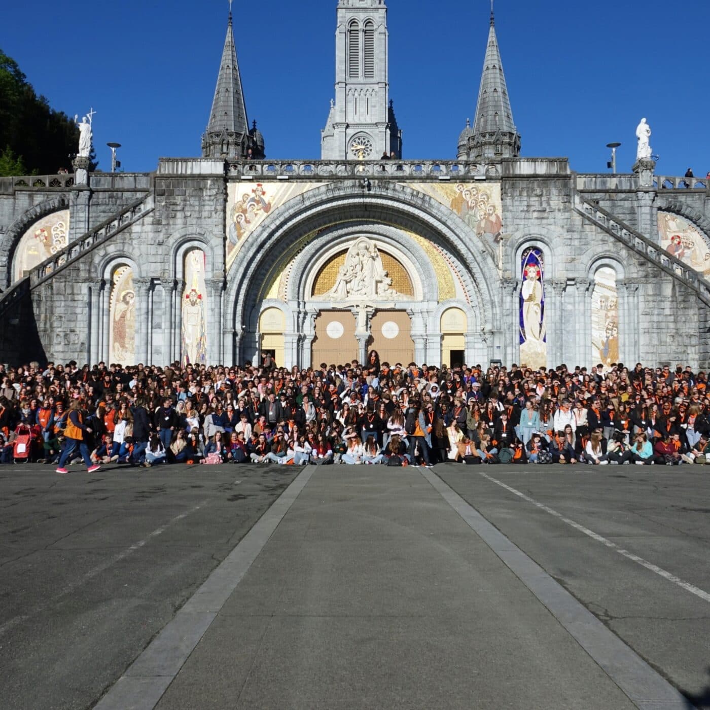 Les jeunes du diocèse de Metz au pèlerinage de Lourdes - Focus en Moselle cover