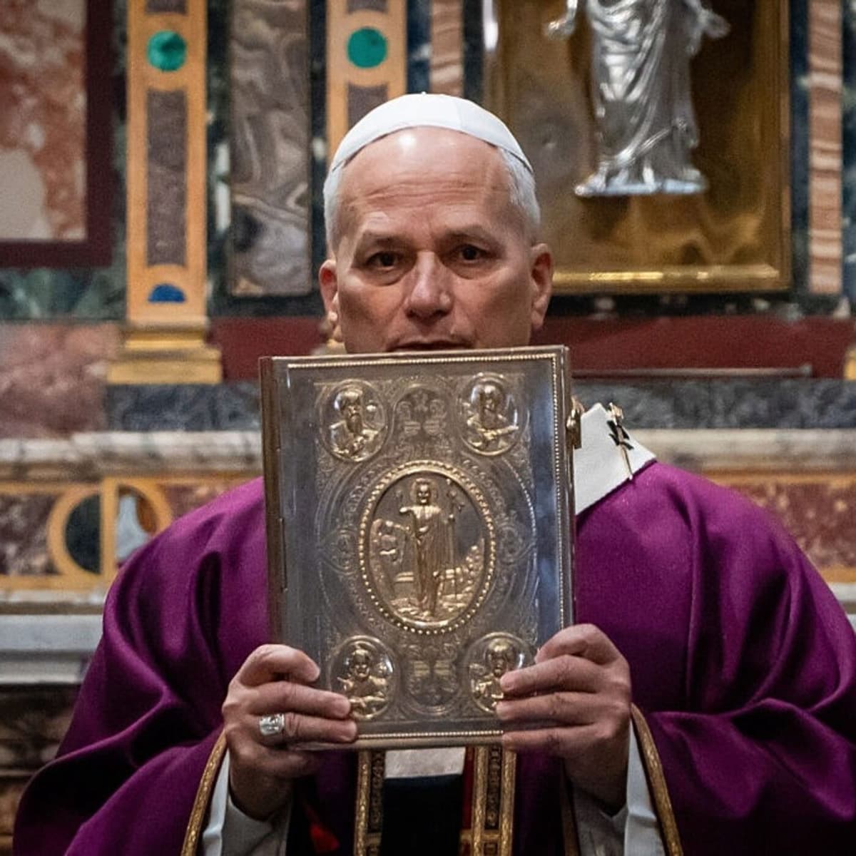 Le pape face à l'IA : peut-on concilier foi et algorithmes ? - Chronique économique cover