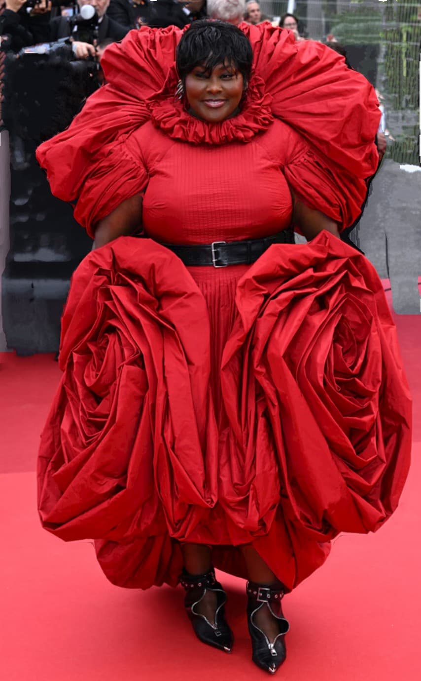 THE RED CARPET - Tetzaveh Parsha - STOP SCROLLING! cover