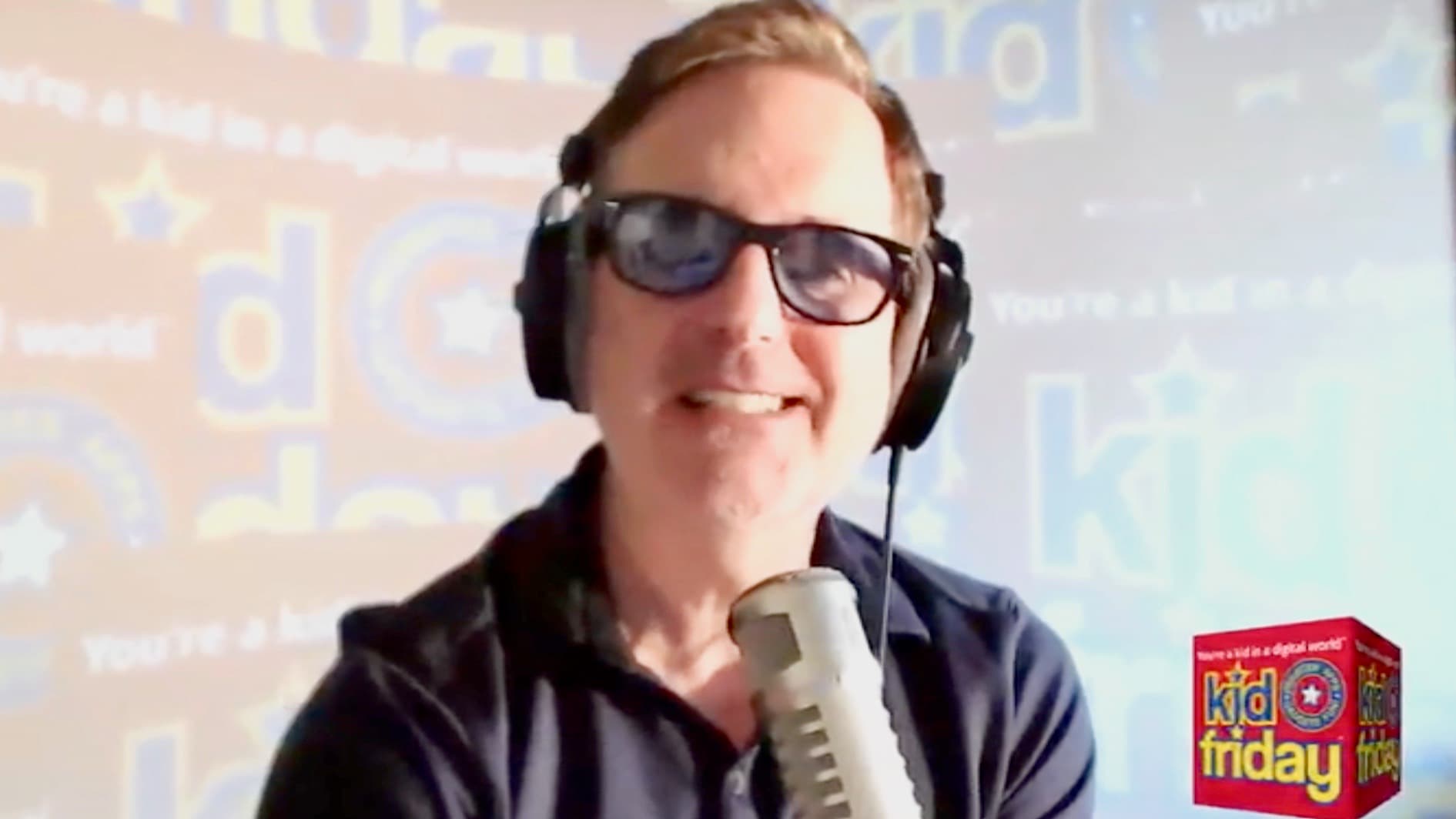 Apps, Websites, Fun! 245 - Don't Send The Messenger - Kid Friday Podcast - Kid Friday - apps, websites, gadgets, games, fun! cover