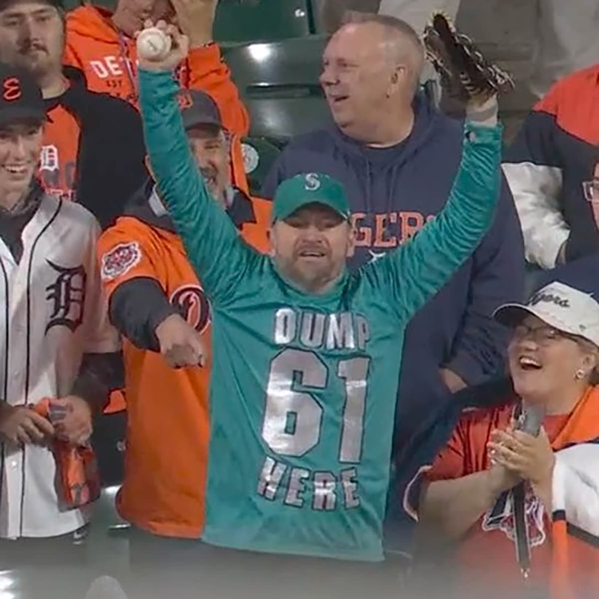 #4571 They Cats, They Birds, They Figure It Out - TBTL: Too Beautiful To Live cover