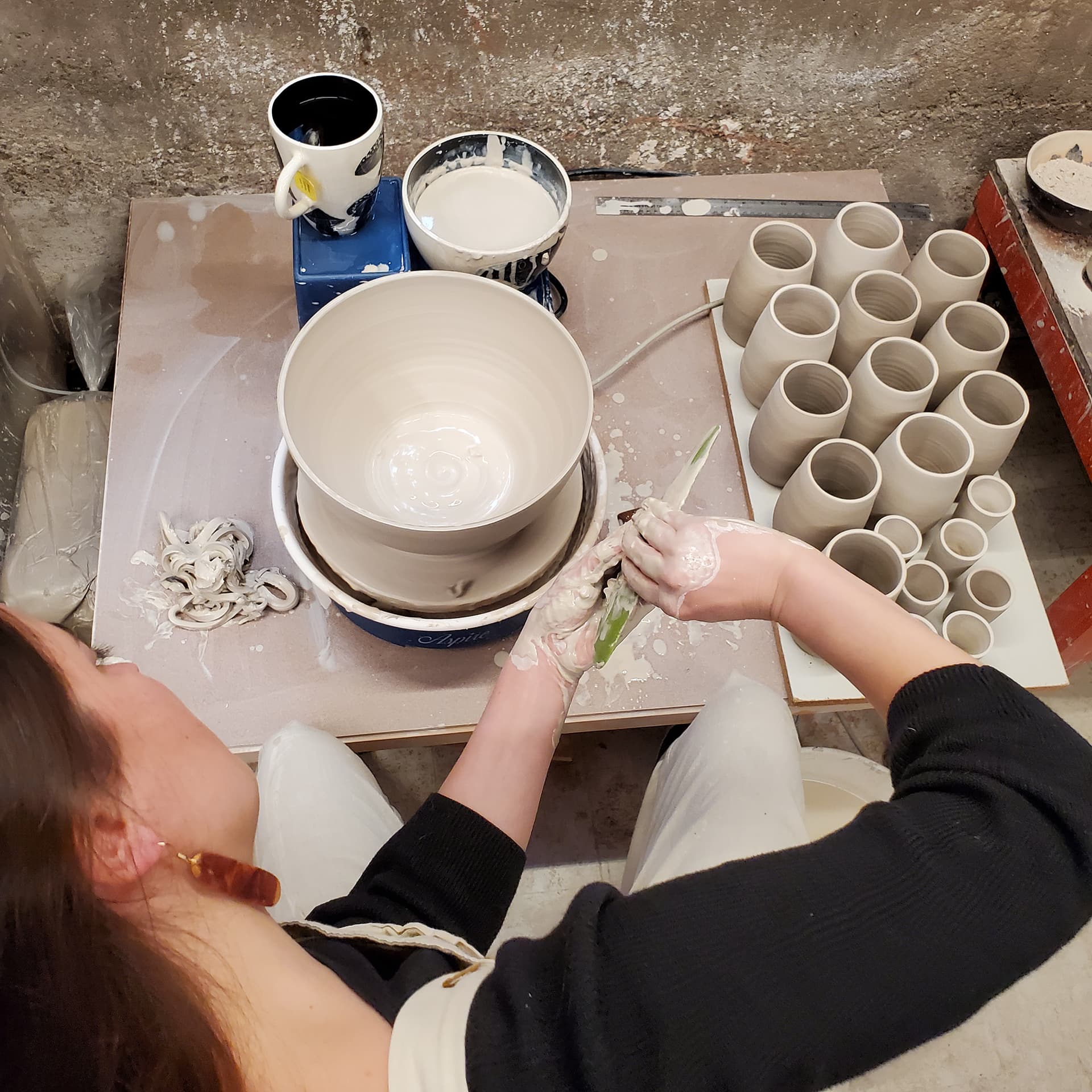 Reaching Out To Galleries | Susie Kathol | Episode 1155 - The Potters Cast cover