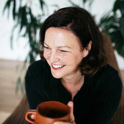 74: The Summer Job, with Lizzy Dent - The Brit Lit Podcast cover