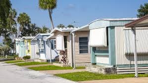 Huge Cash Flow From Mobile Homes - The Real Estate Loop cover