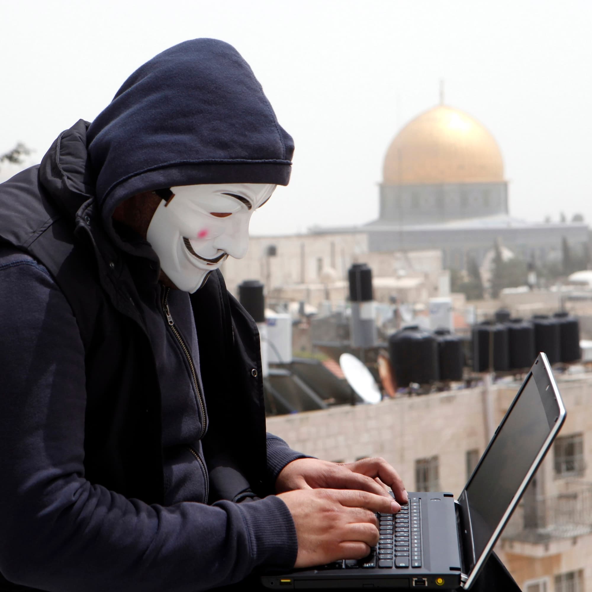 #447 They're Exploiting the Situation - Streetwise Hebrew cover