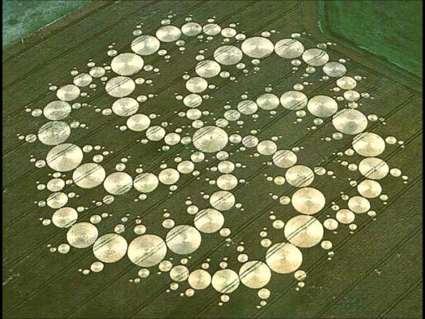 Kosmographia Episode#109 Moon Refuge, Crop Circles, Plasma? Megafloods Tour Stops - Kosmographia cover