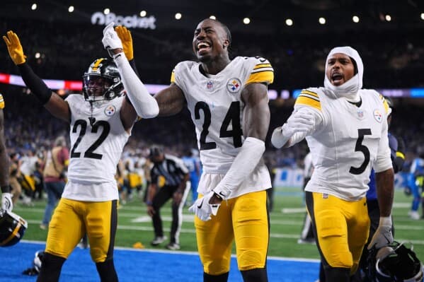 Over Reaction Monday! Best, Worst, & Most Shocking Win on Sunday! - Sports Outside the Box cover
