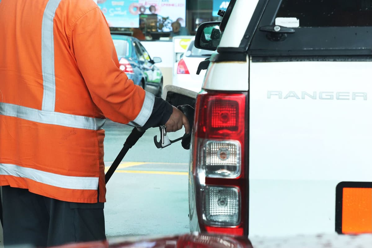 Global oil & gas prices surge, hammering stocks - The Kākā by Bernard Hickey cover