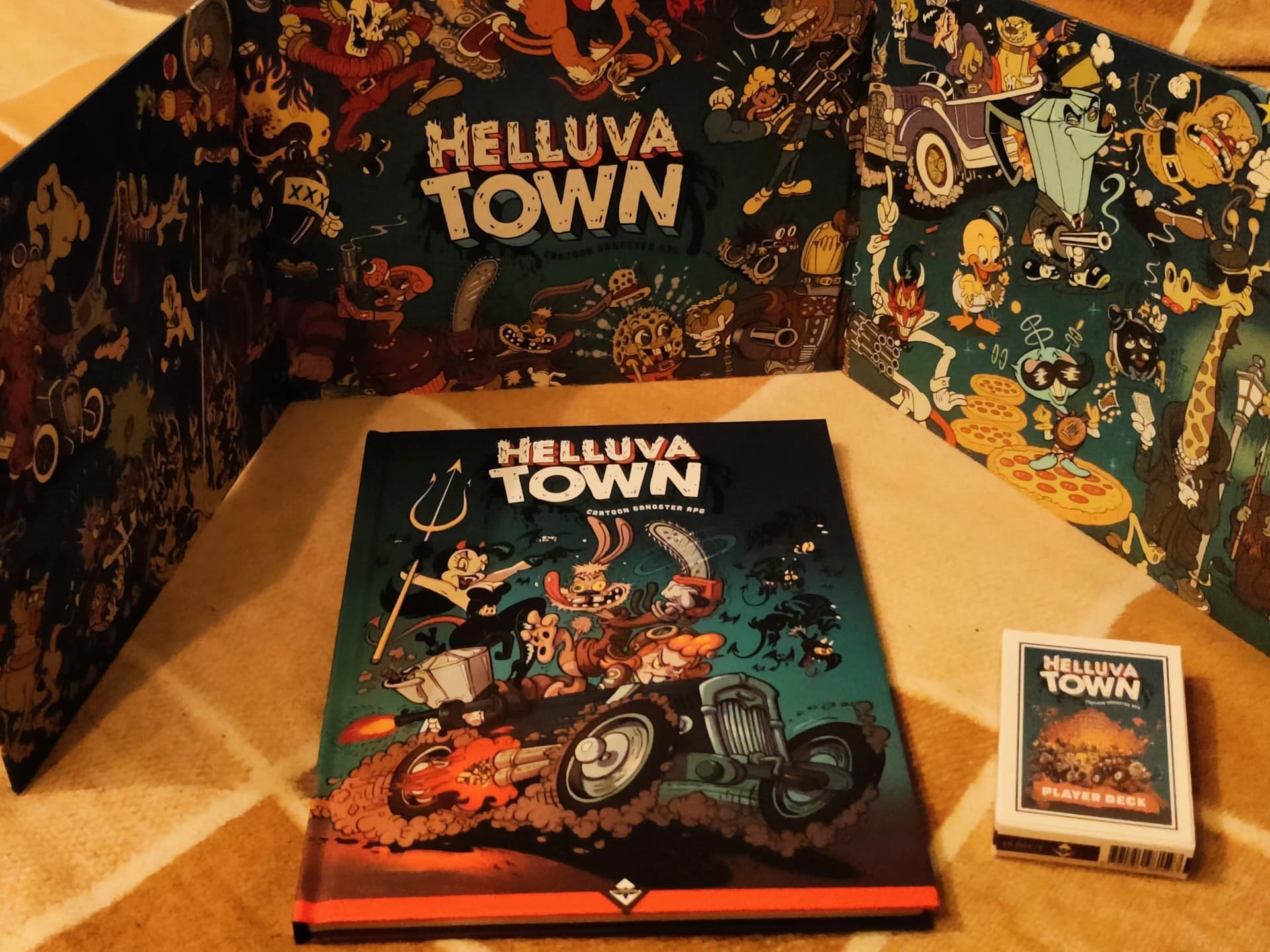 Boxes & Books (Helluva Town, Cosmic Dark, Rune) (E310) - Keep off the Borderlands cover