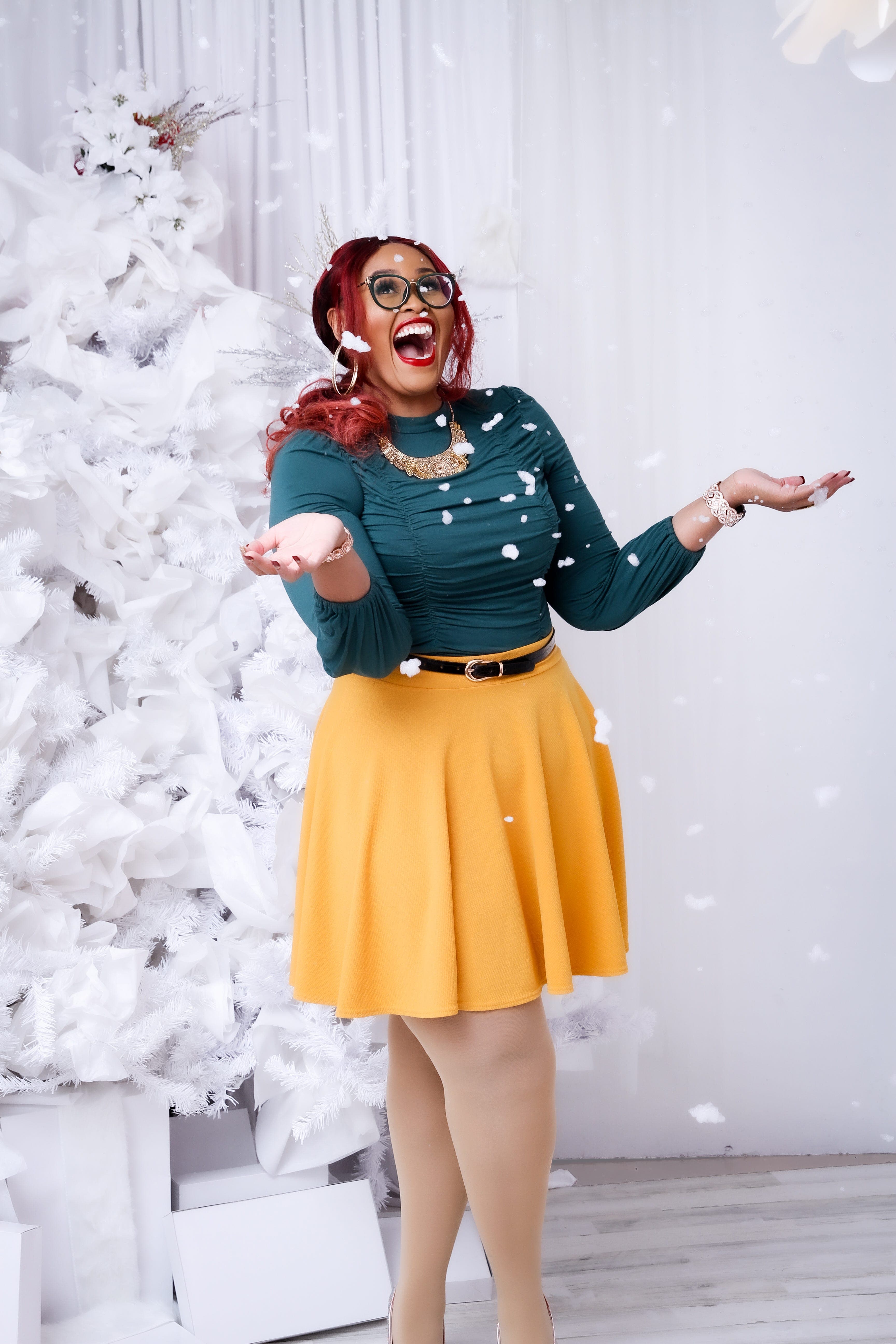 [🎧S1E15] A Love Letter for Christmas Eve💌 - Beyond Borders Podcast with Doctora the Explorer cover