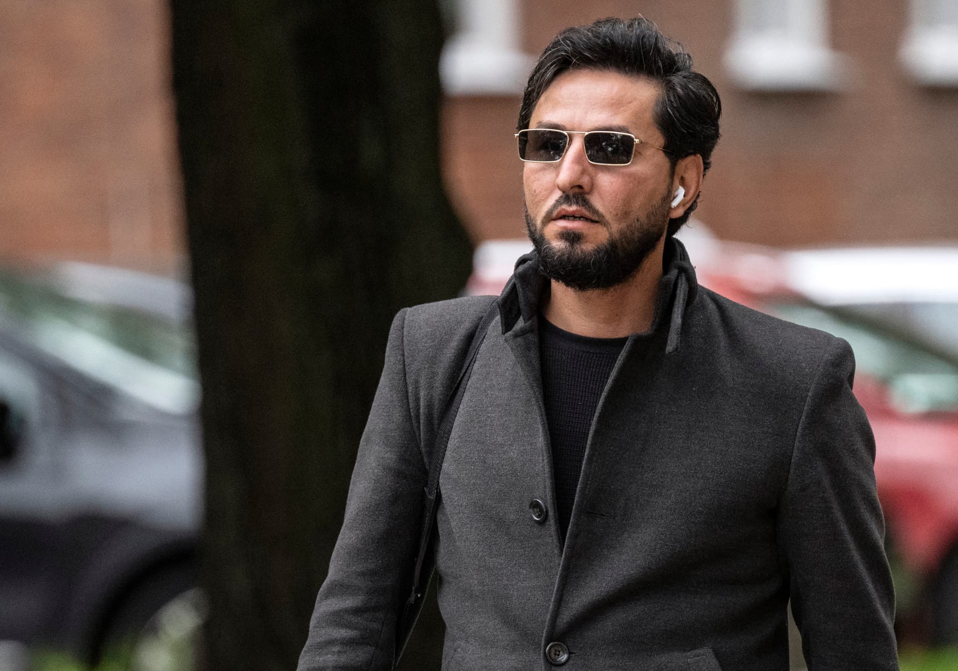 Mordet på Salwan Momika blottlägger skuggkalifatet - Under all kritik cover