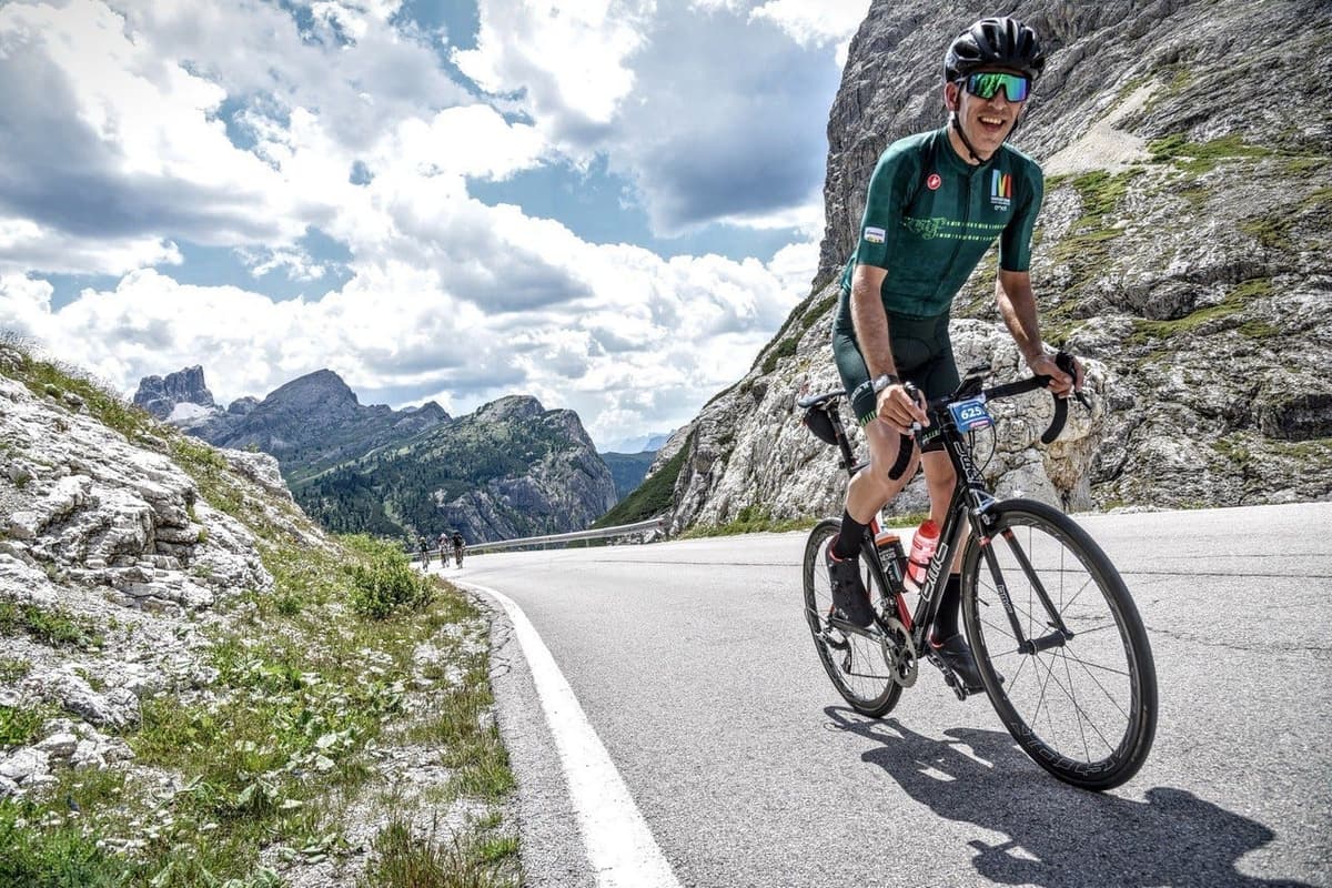 Never Giving Up - Jamie's Adventure to honour bravery and Courage.  - Refuel & Reboot - The Tech and Bikepacking resupply Podcast cover