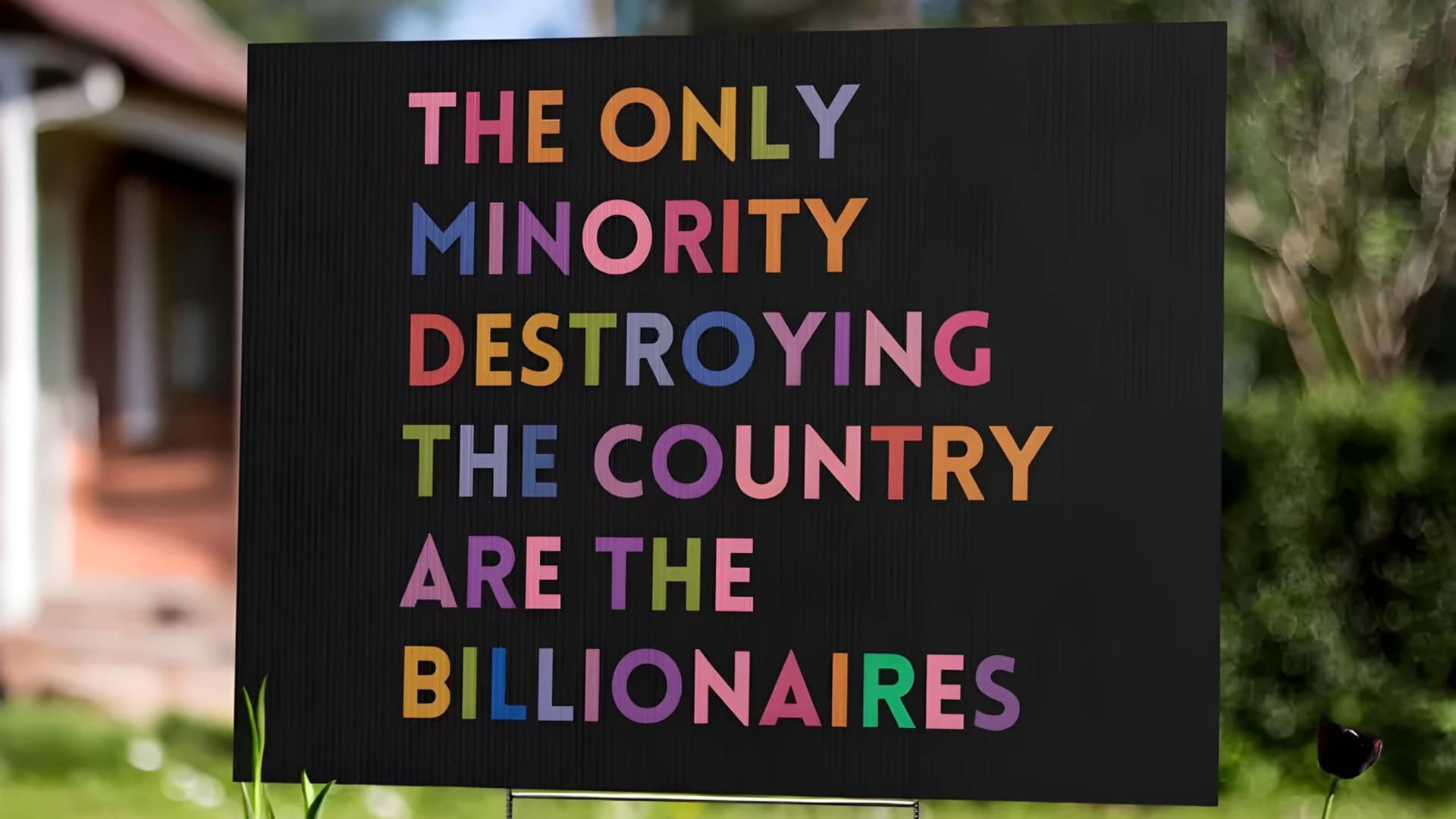 No Need to Raise Social Security Taxes – Make the Rich Pay Their Full Share! — Jim Hightower's Radio Lowdown cover