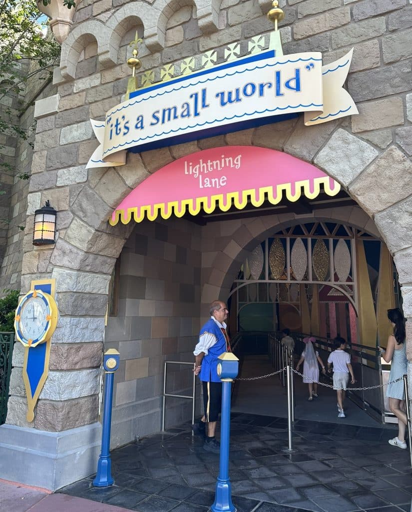 Two-Person Strategy For Making Reservations at Disney World - The Budget Mouse - A Disney Podcast cover