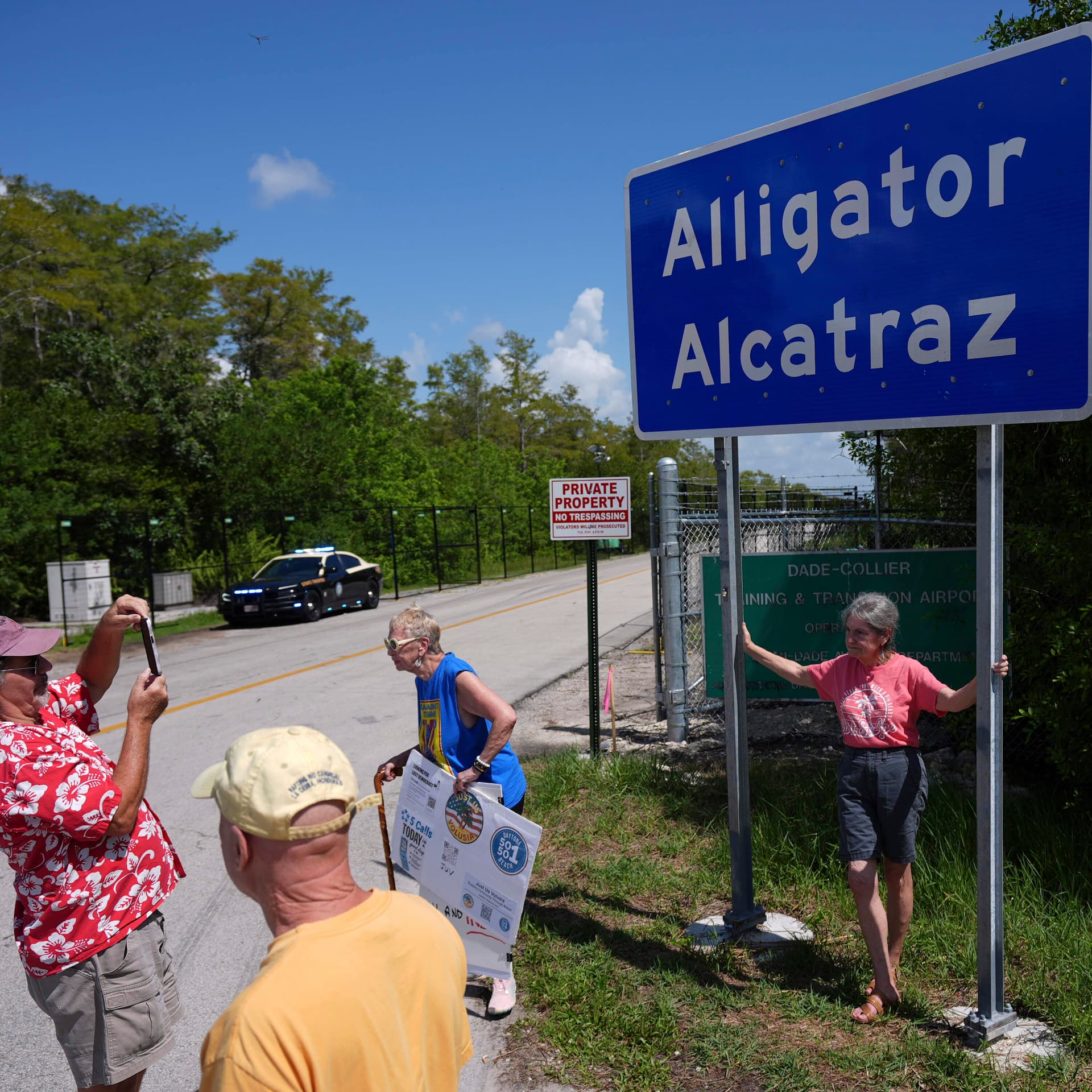Fryders and Alligator Alcatraz tours: When trolls get inventive - Endless Thread cover