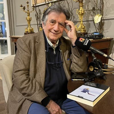 El arte de contar historias en el “Coloquio de invierno” de Luis Landero — La Torre de Babel cover