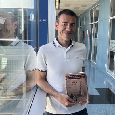 Pedro Ciria recrea la increíble aventura de la búsqueda del Vidal Mayor - La Torre de Babel cover
