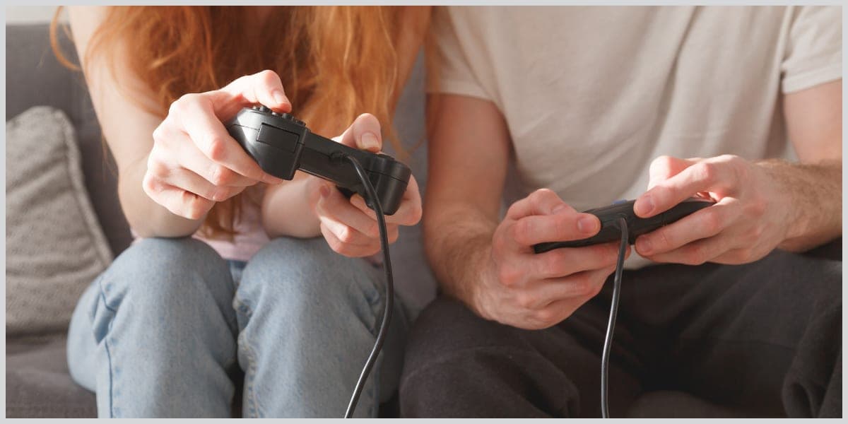 Best Gamer Dating Sites & Apps - Cupid Mentor cover