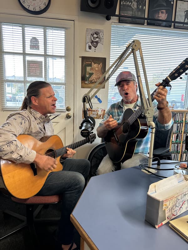 Episode #149 - Keith Greeninger & Dayan Kai with Mojoe - Pigs in a Podcast cover