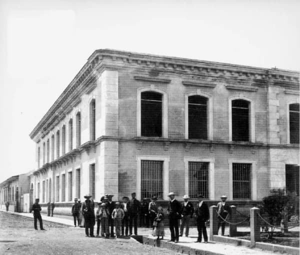 Testigo de Honor de Nuestra Historia Los 149 años del Banco de Costa Rica - Panorama Digital cover