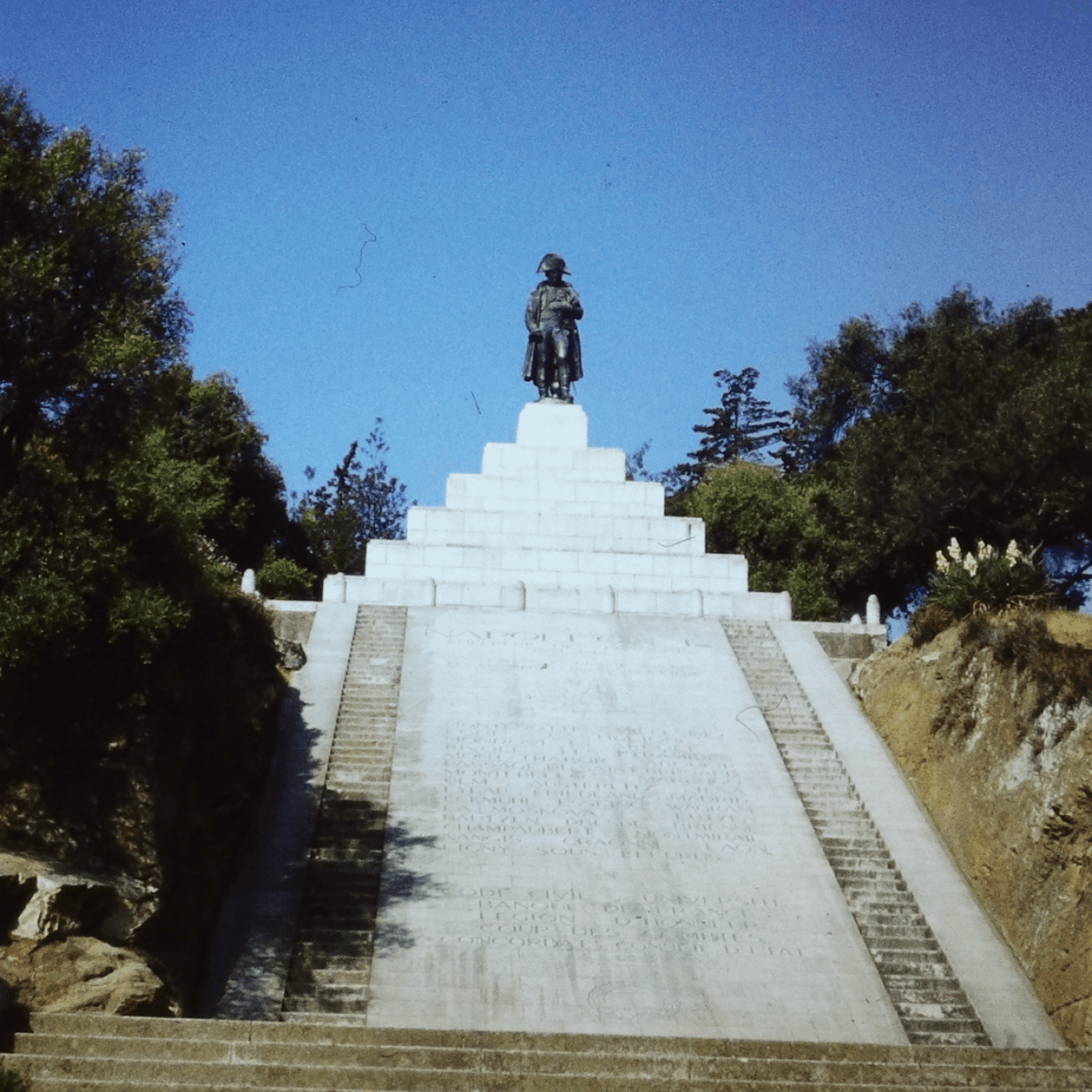 La Corse, l'Île de la Beauté - Évasion cover