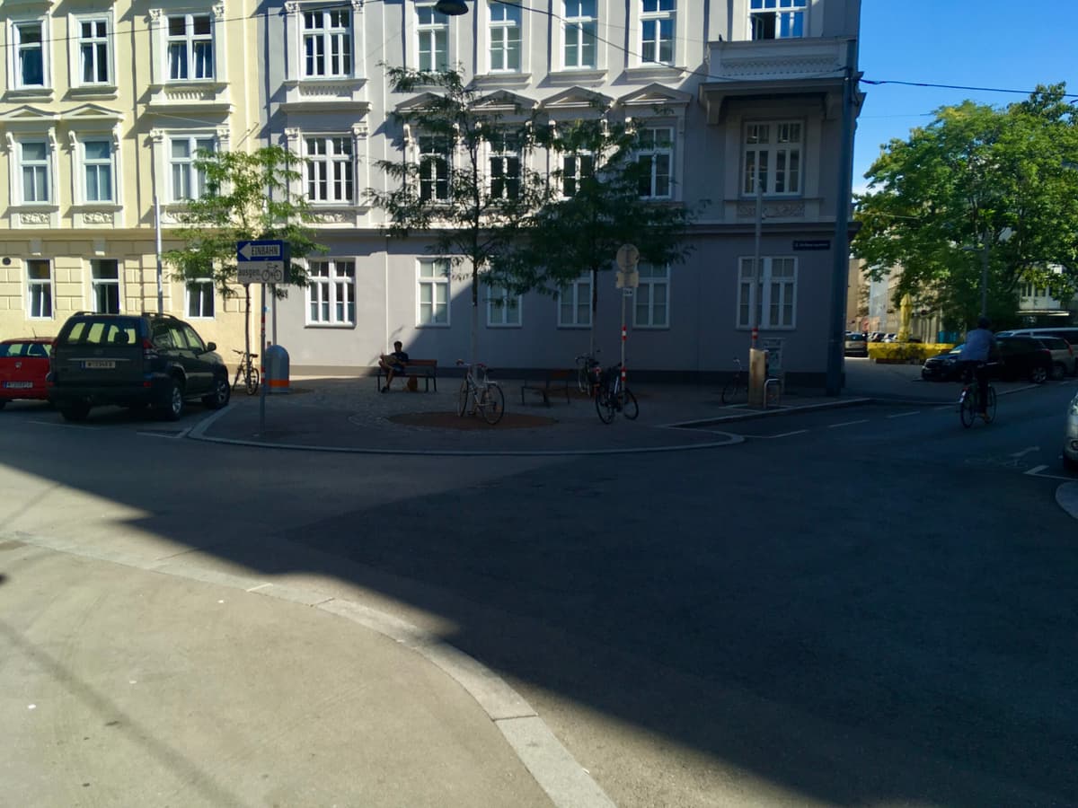 LUT093 Stadtforschung in Wien: Gehsteiggespräch mit Peter Payer - Lobster und Tentakel cover