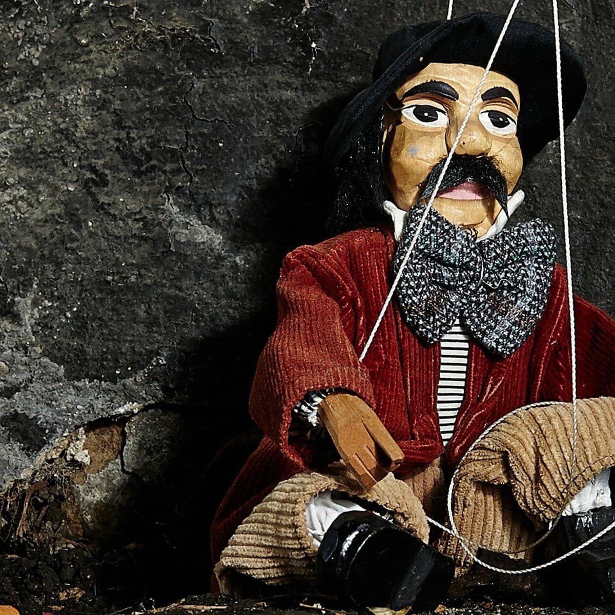 Les marionnettes de la cigarette - Hypnose Elmanienne cover