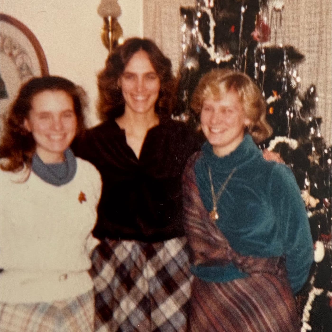 Episode 3 - A Desperate Choice - Somebody Knows Something cover