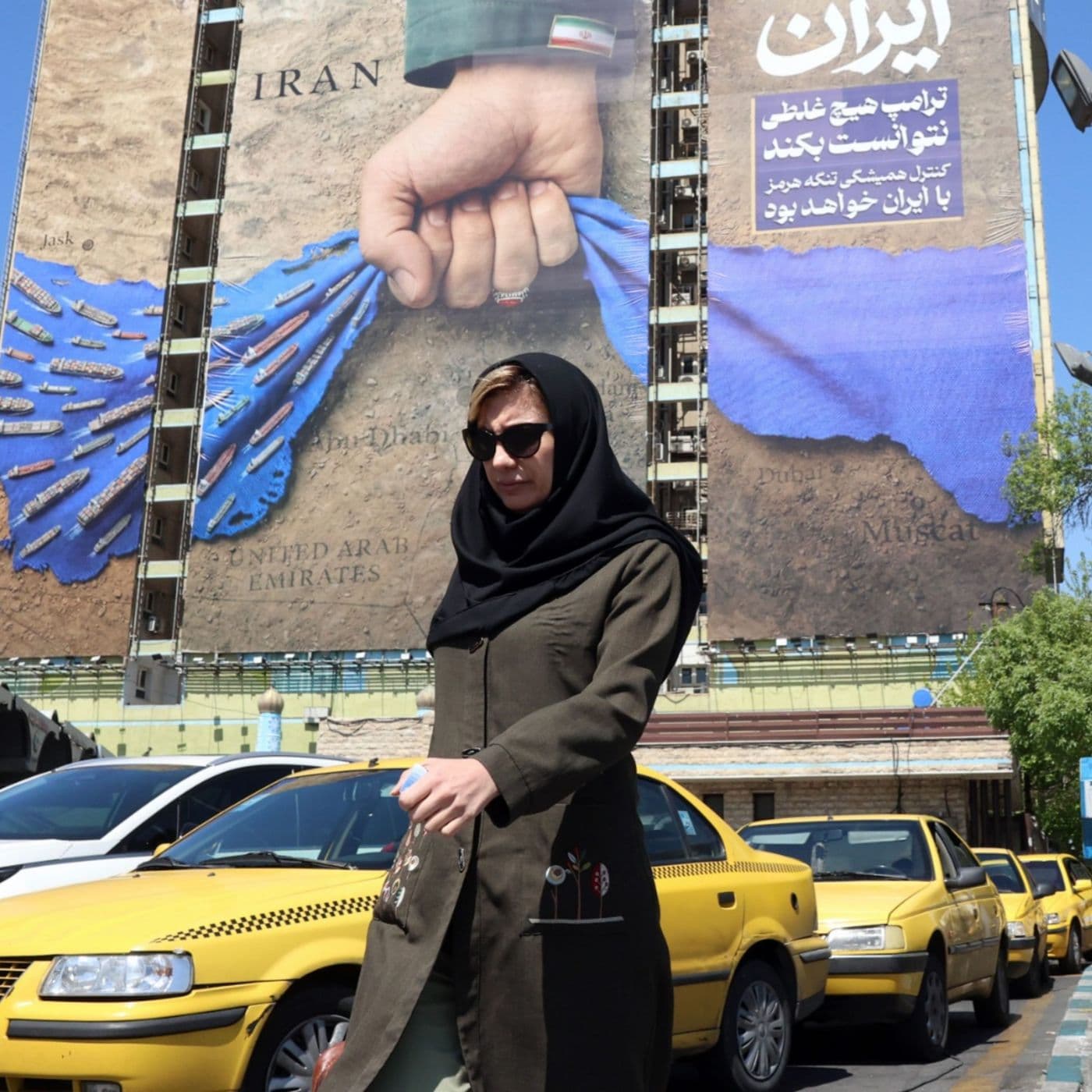 Iran warns it will block Gulf and Red Sea - Podcast with everything cover