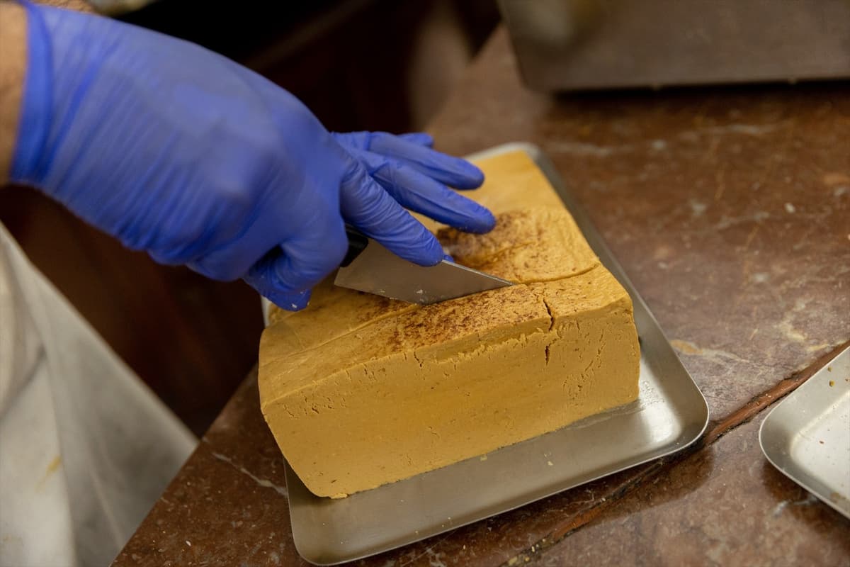 Turrones modernitos - Más de uno cover