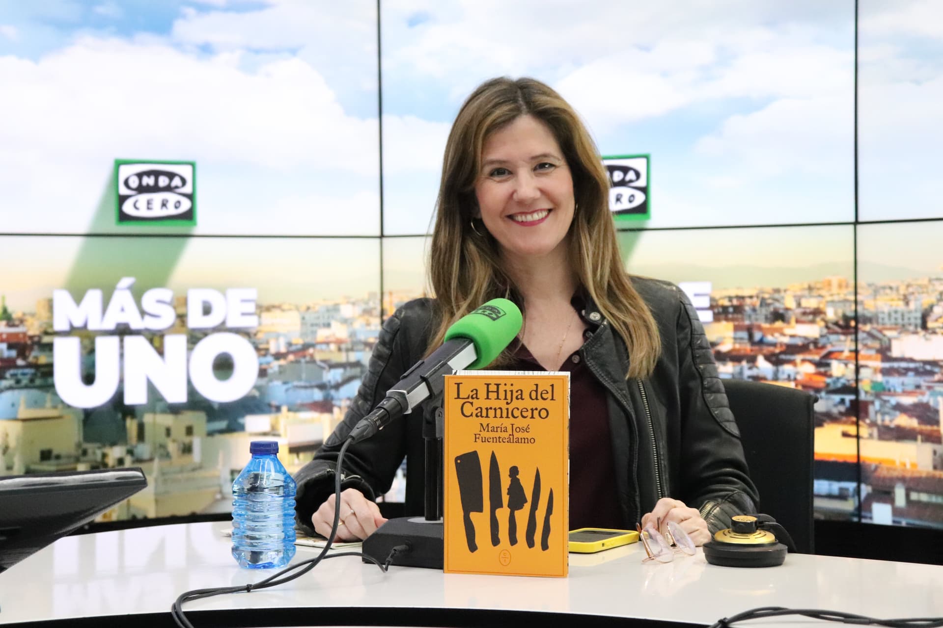 'La hija del carnicero', un libro de María José Fuenteálamo - Más de uno cover