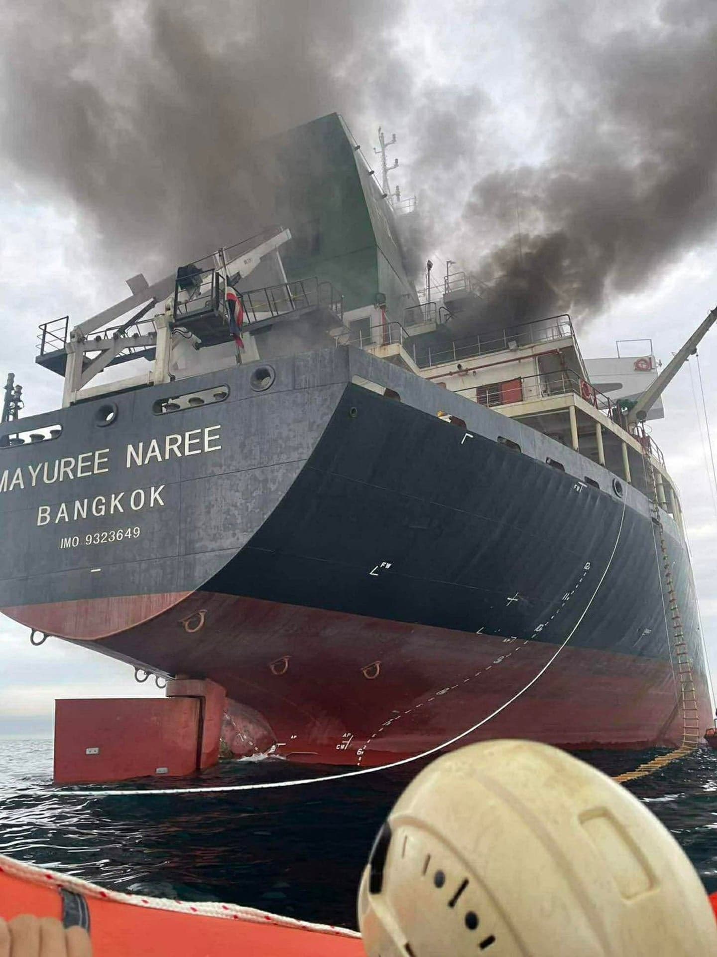 Crisis del petróleo: "El problema no es aprovisionamiento sino el precio de mercado" — Más de uno cover