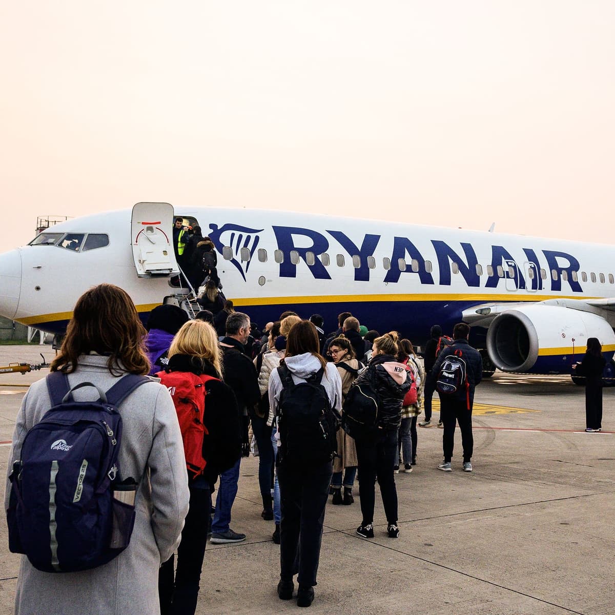 Will Elon Musk buy Europe's biggest budget airline? - Marketplace Morning Report cover