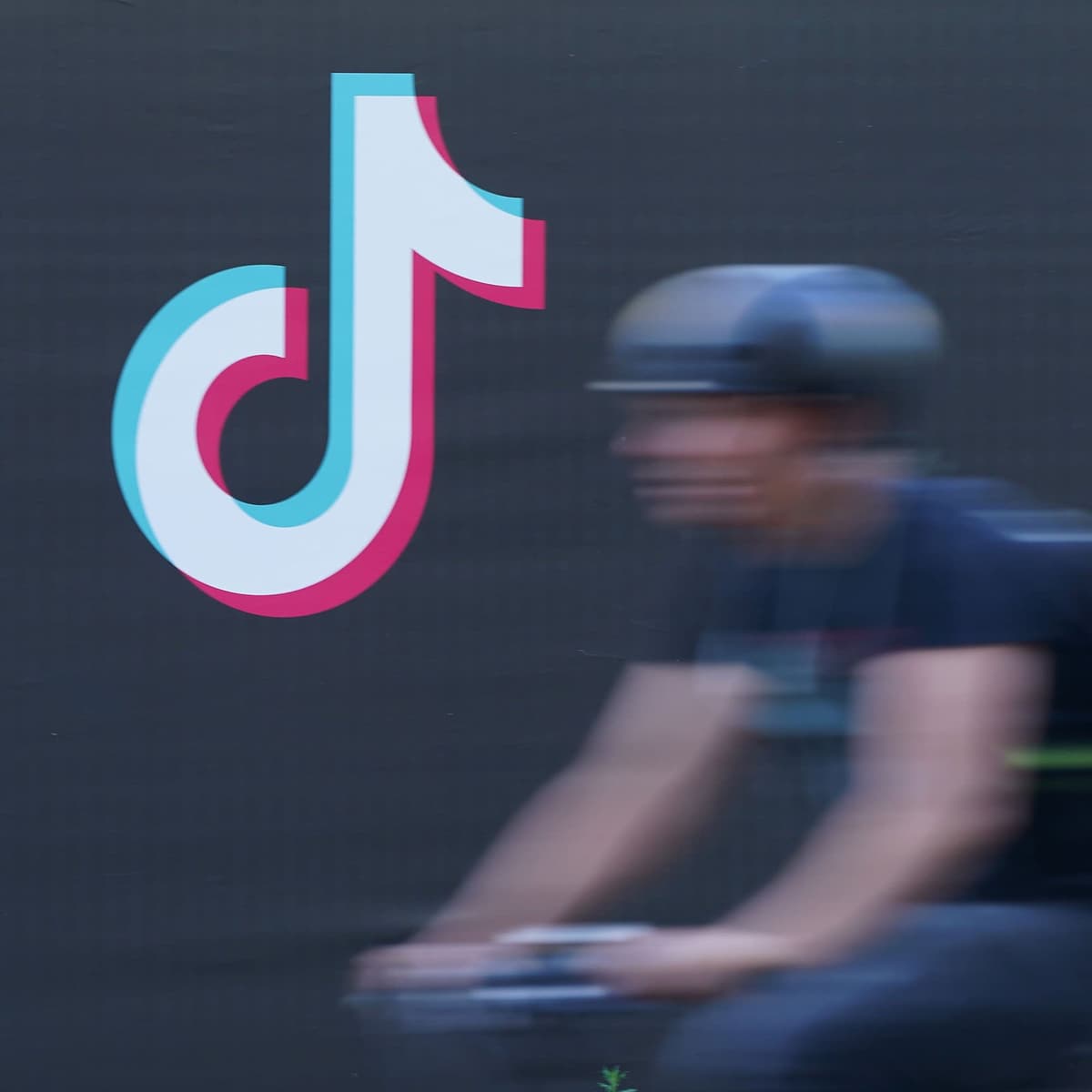 TikTok set to sell US assets - Marketplace Morning Report cover