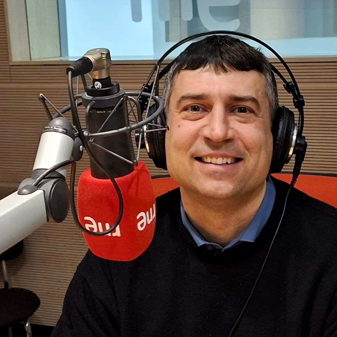 A hombros de gigantes - El valle de la muerte para las empresas de base tecnológica - 01/03/2026 - A hombros de gigantes cover