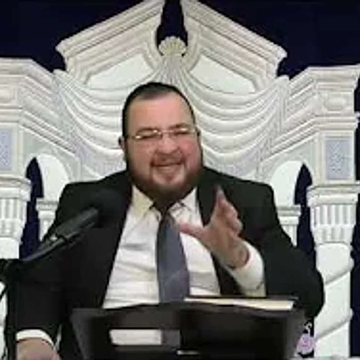 צמרמורת: הקדוש רבינו דוד אבוחצירא שנרצח התגלה בחלום למקובל הקדוש וחשף 'יש גזירות בשמיים.. אנא תעשו.. - הרב נפתלי ניסים cover