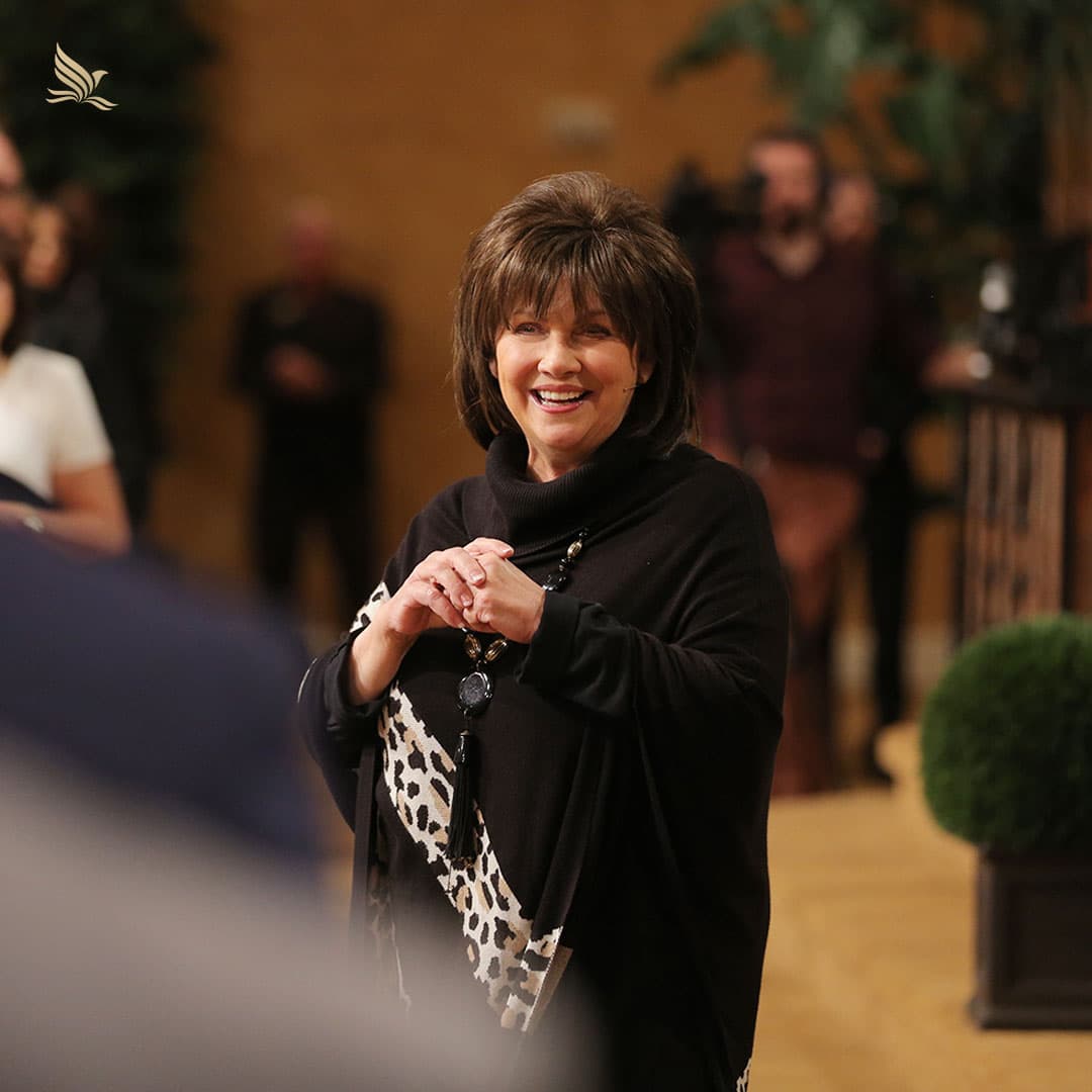 Put On Your Crown & Sit Down | Lindsay Roberts | Ladies Conference '19 | World Harvest Church | Murrieta, CA - Dufresne Ministries Podcast cover